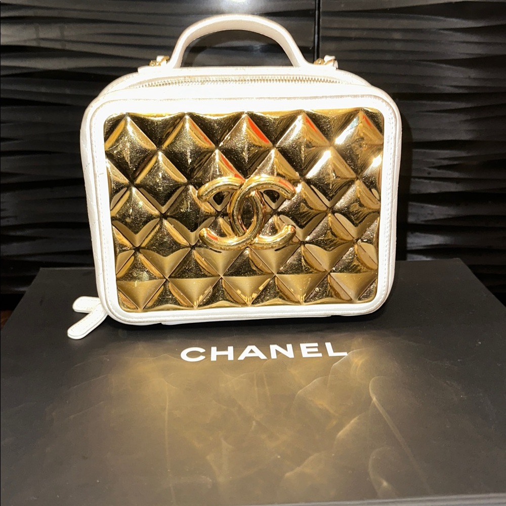 CHANEL Gold and White Quilted Vanity Case